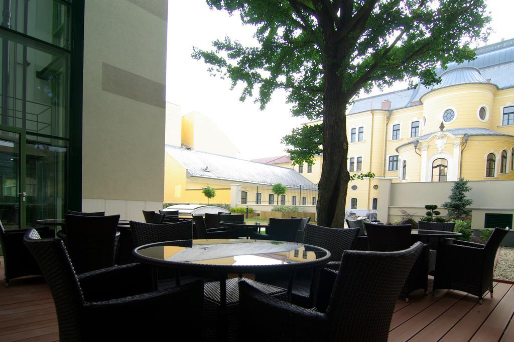 Hotel Ginkgo Hódmezővásárhely エクステリア 写真