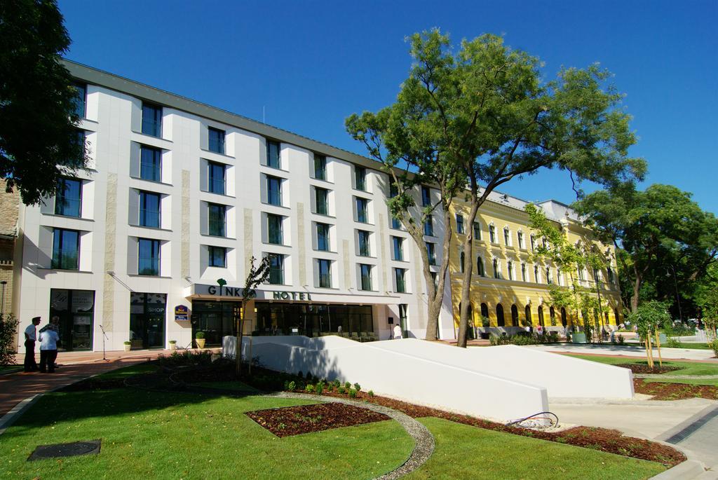 Hotel Ginkgo Hódmezővásárhely エクステリア 写真