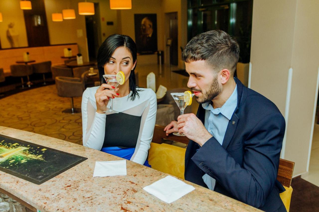 Hotel Ginkgo Hódmezővásárhely エクステリア 写真